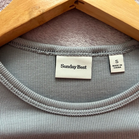 ARITZIA - T-SHIRTS - Picture 3 of 3